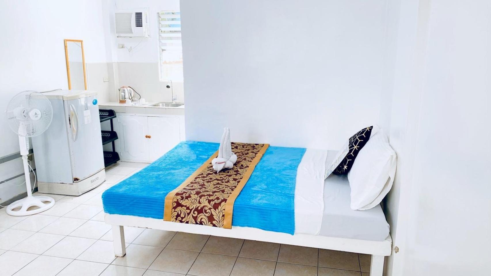 Glo'S Space Boracay Dmall By Tripzyfun Balabag  Екстер'єр фото