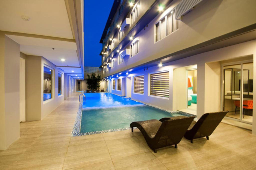 Glo'S Space Boracay Dmall By Tripzyfun Balabag  Екстер'єр фото
